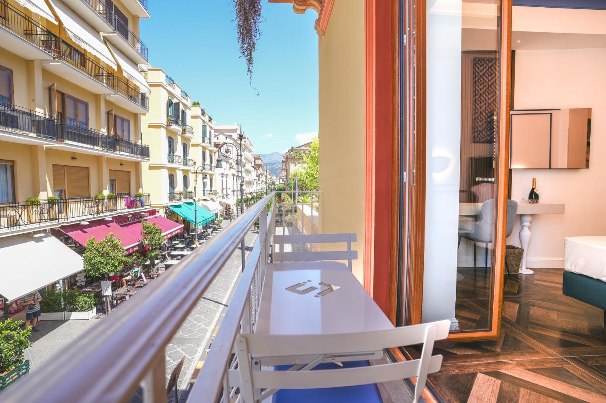 Cafe Latino Suites Sorrento Exterior photo