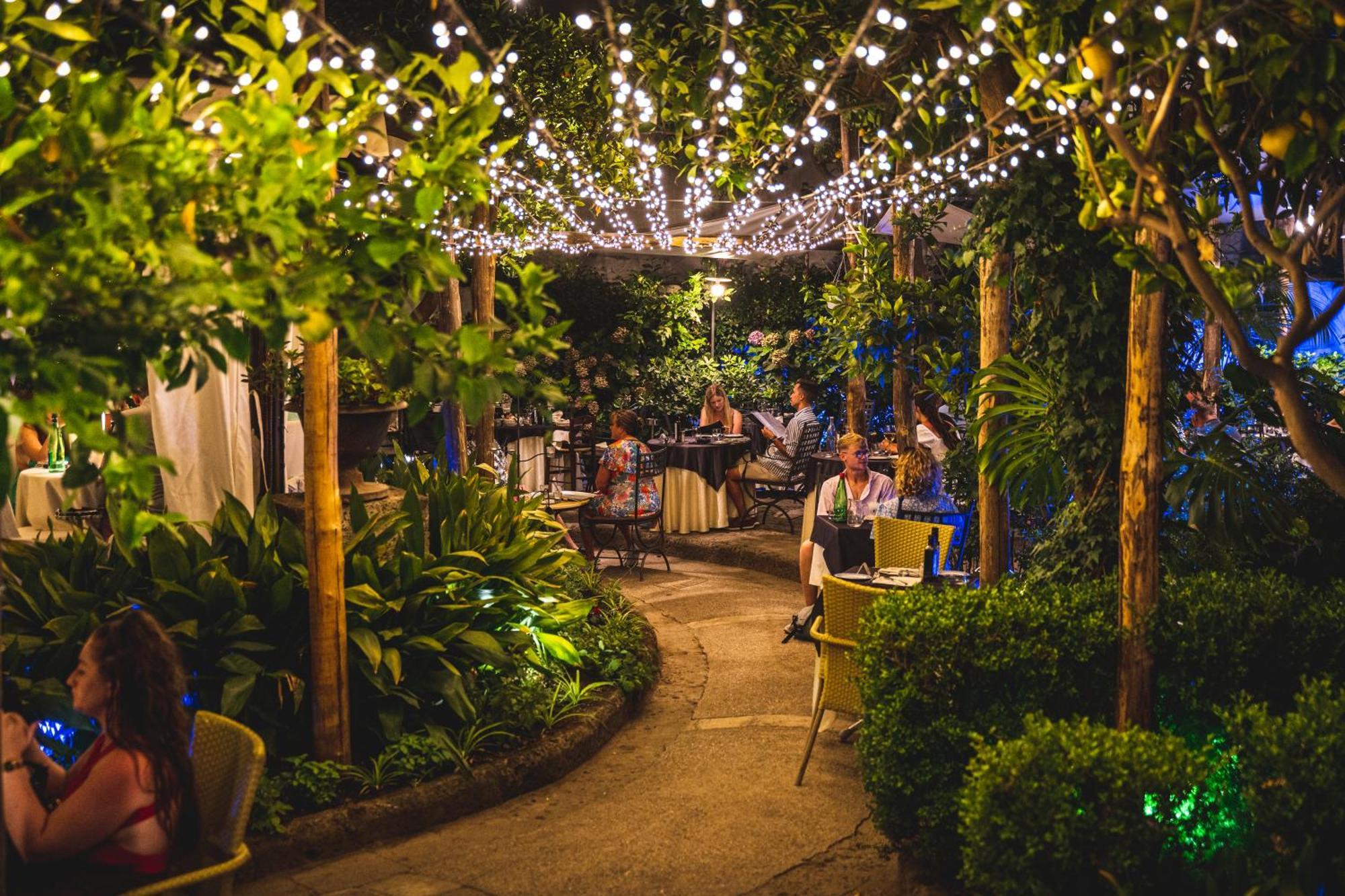 Cafe Latino Suites Sorrento Exterior photo